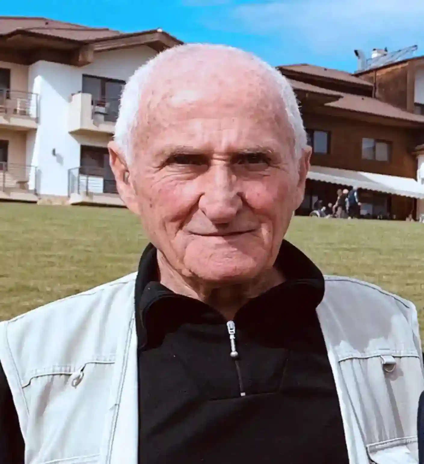 Frank R., HearWell by Nebroo customer